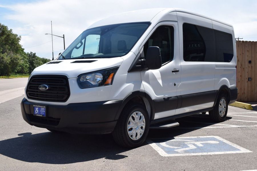 Pre-owned 2019 Ford Transit Cargo T-150 Xl Passenger Medium Roof Braun 