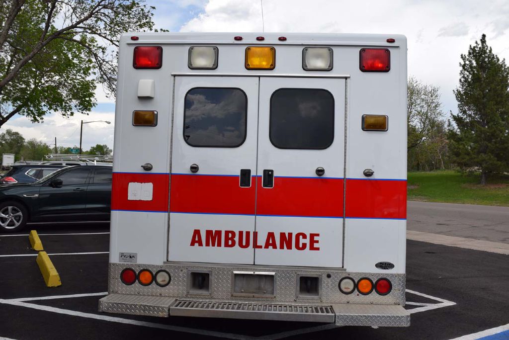 Pre-Owned 2007 GMC Savana Cutaway G3500 Ambulance in Denver #71208352 ...