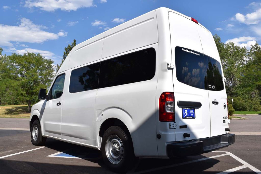 Nissan nv 2500